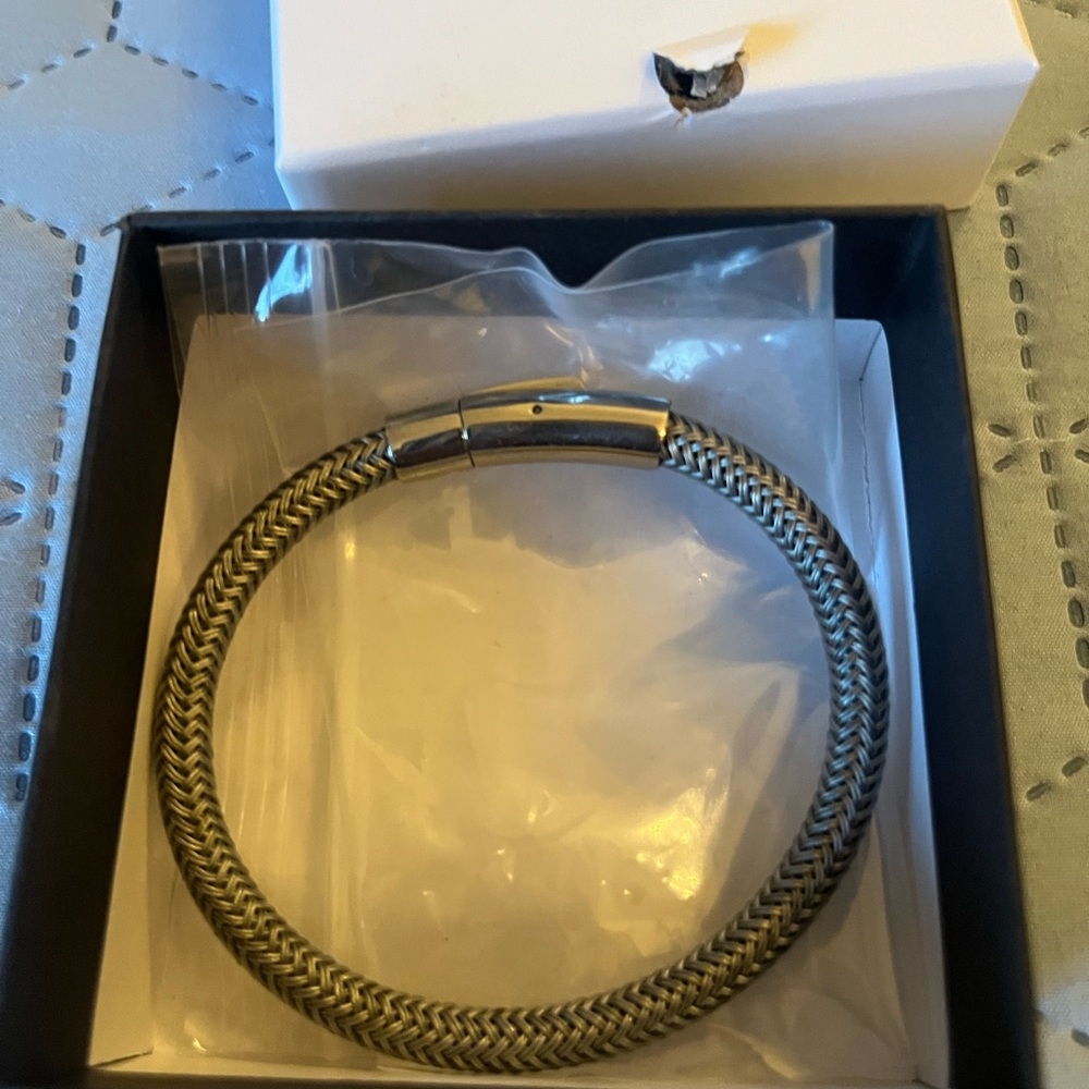 Silver Braided Unisex Bracelet made in Italy. Beautiful and so stylish. 8inches